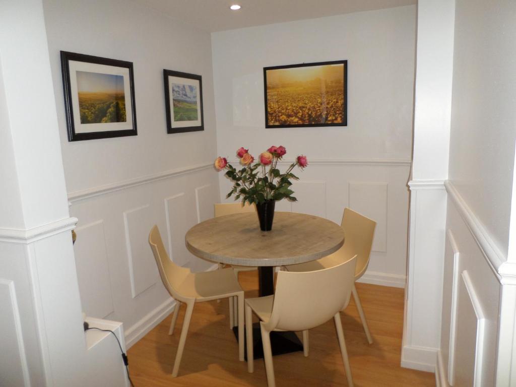 Hôtel De La Cathédrale - Resim 36