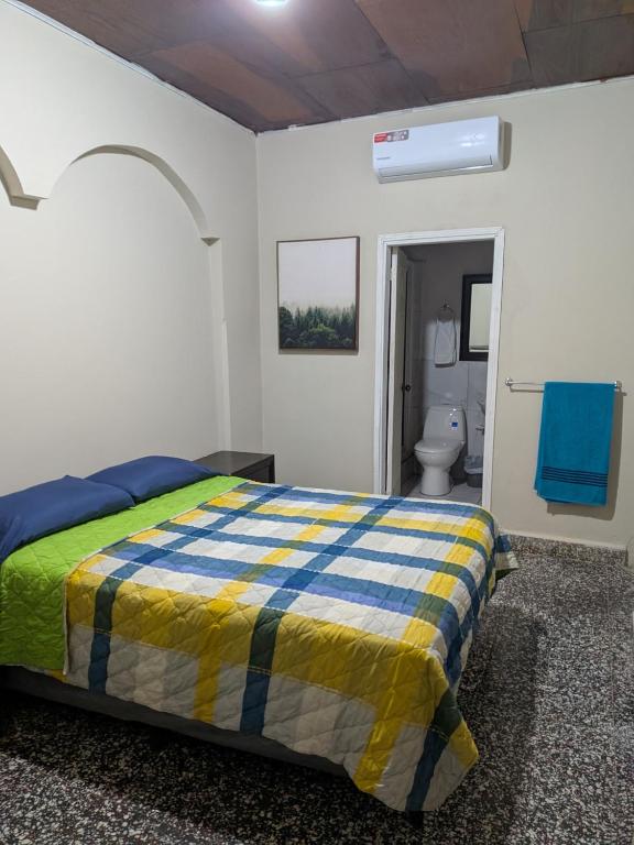 Apartamento Parque Central, con aire acondicionado y factura