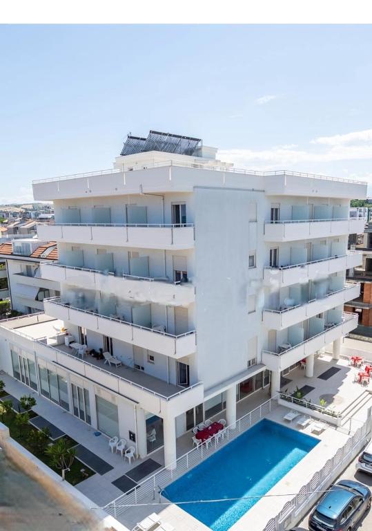 HOTEL SETTIBI 20m dalla spiaggia