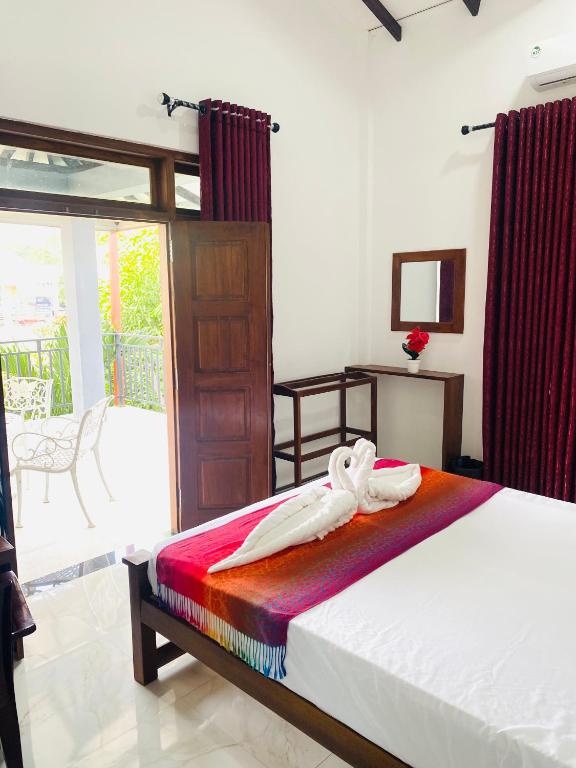 Sahan Tourist House - 4