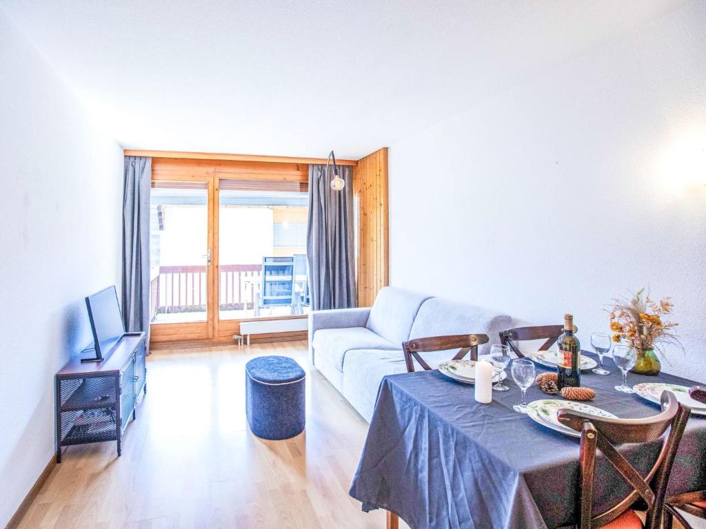 Apartment Les Dryades 6 by Interhome