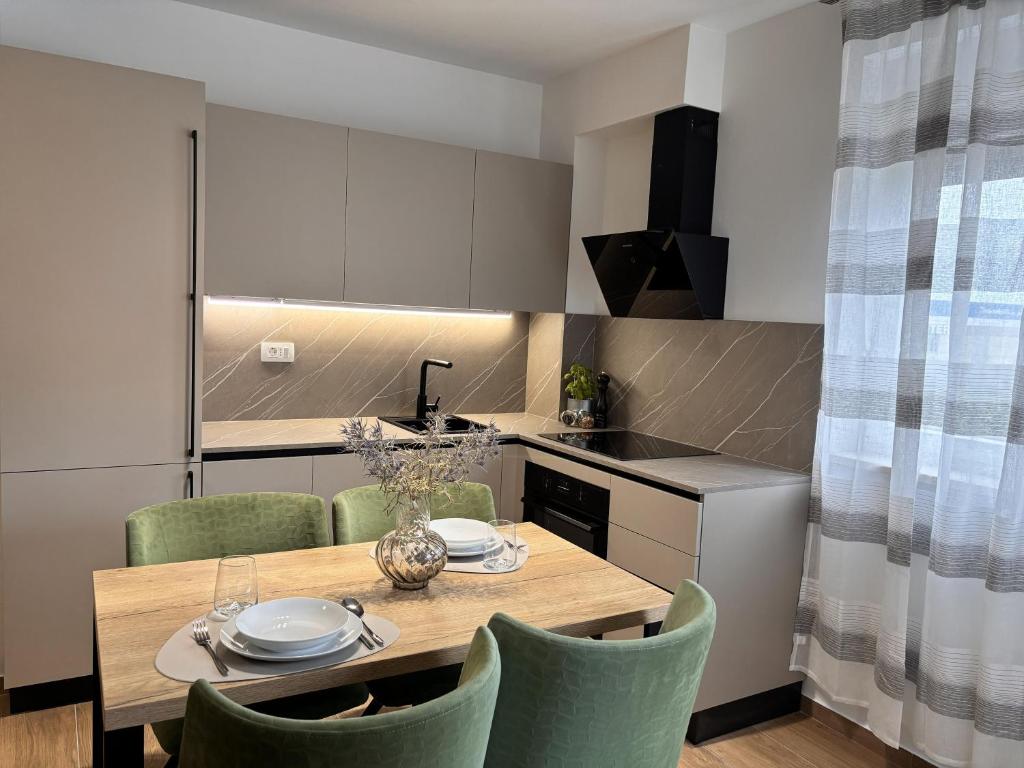Apartment LAV- newly, modern city spot