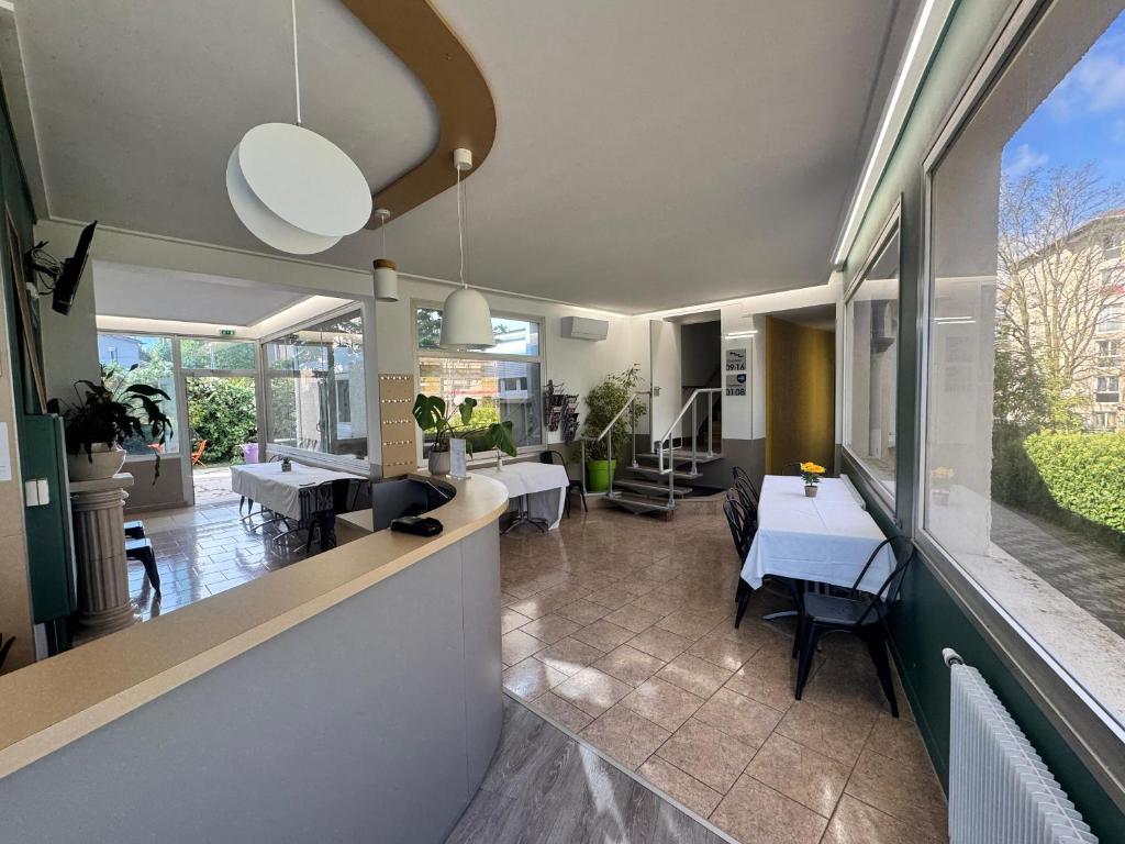 Hôtel Au Val De Saône PARKING GRATUIT, Wi-fi Haut Débit