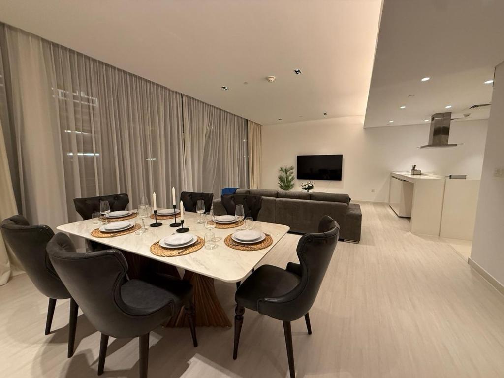 Luxury Bluewaters Residence