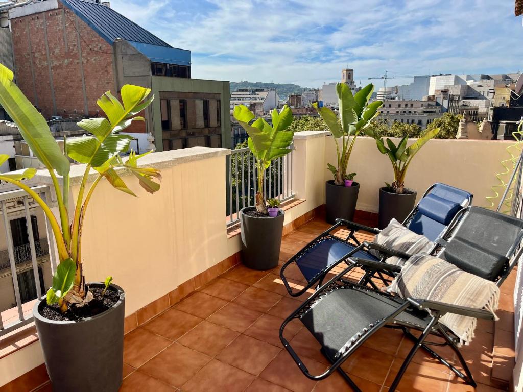 Attic with terrace Barcelona center