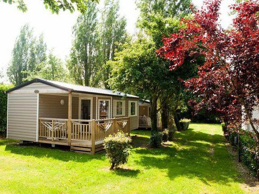 Mobil home avec Terrasse à Bénodet, 4 Pers. - API-1-52-1446
