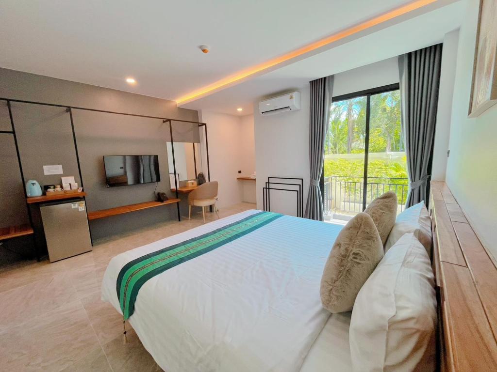 OZONE HOTEL