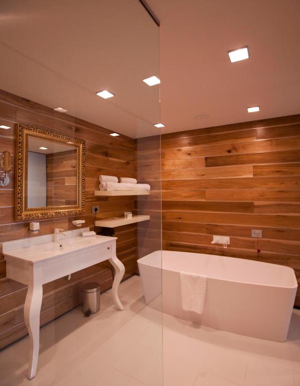 Graffit Gallery Design Hotel - Suite