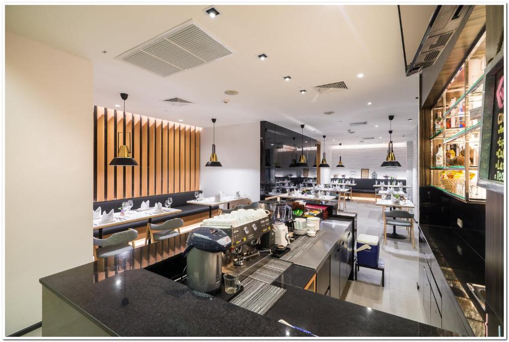 Sea Me Spring Tree Hotel - Resim 28