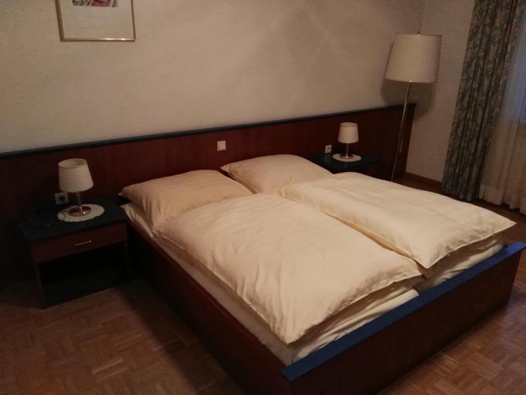Postel nebo postele na pokoji v ubytování Hotel Seltenriegel