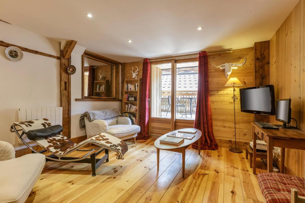 Ferme d Aristide - Chalet 160m2 Calme Sauna Vue Bus Train 250m