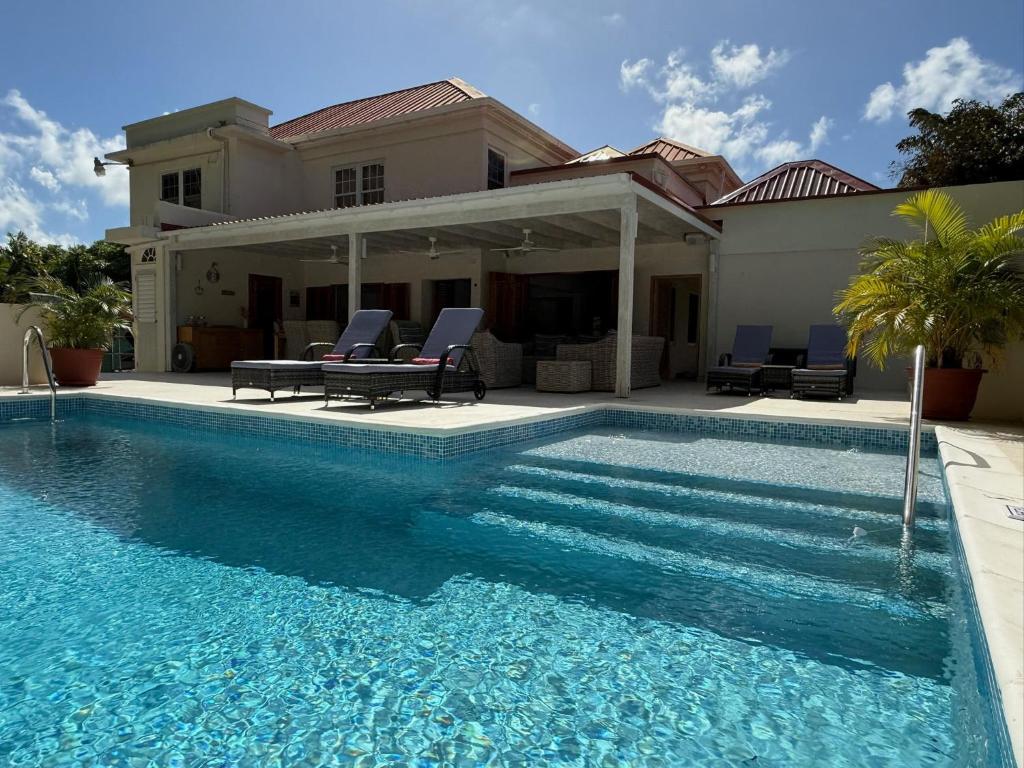 Piscina a Jacks Place - by ZenBreak o a prop