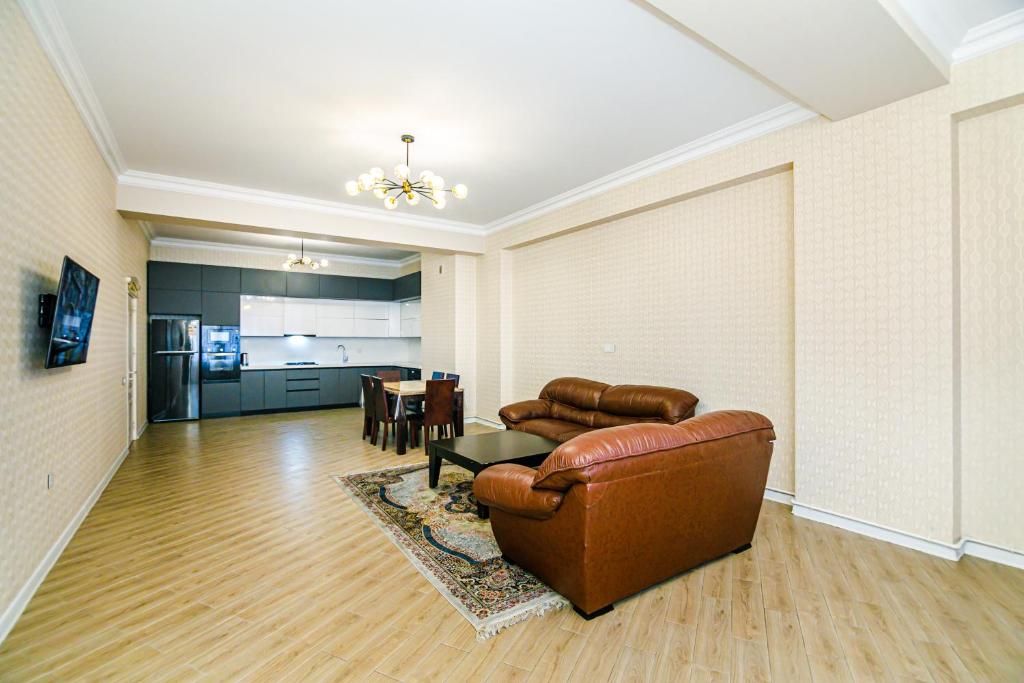 لابی و فضای عمومی PILOT Luxury Apartment in Nizami street - تصویر ۵