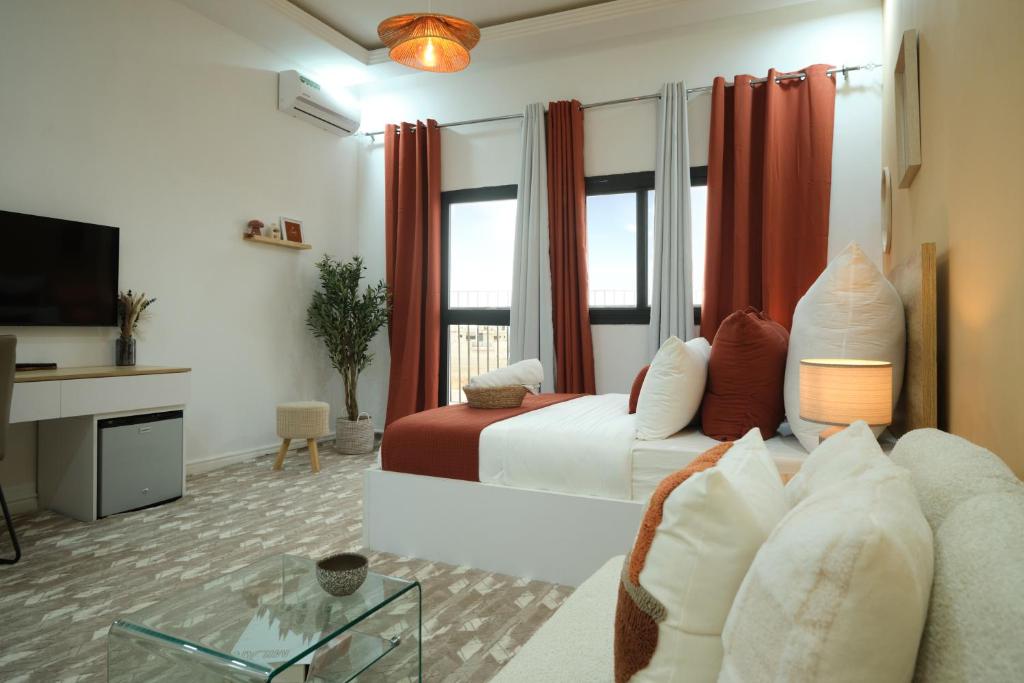 Ciss & Son Airport Lodge ll