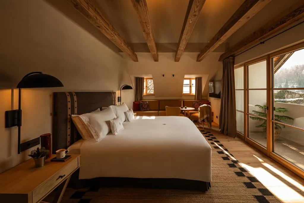 Double Room with Mountain View