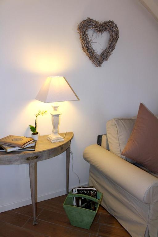 A seating area at La Piccola Corte Malpensa, 8 minuti d'auto