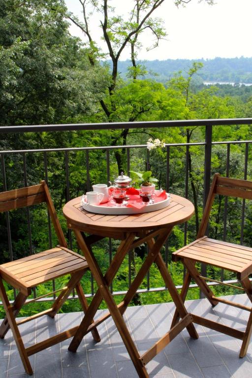 A balcony or terrace at La Piccola Corte Malpensa, 8 minuti d'auto