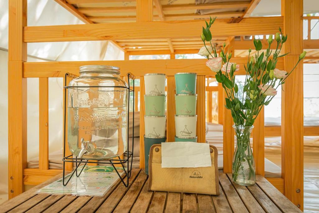 Tropical eglamping - Habitación Familiar Con Vista Al Lago