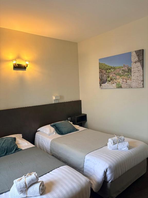 Logis Hôtels - Hôtel et Restaurant Le Lion d'Or - Standard Twin Room