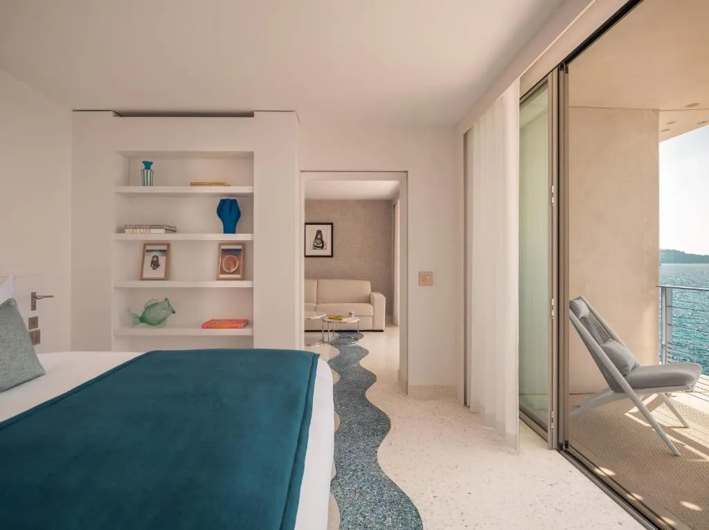 Prestige Suite
