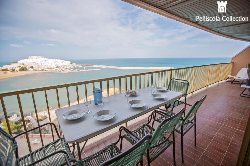 Best Views! 2BR Flat - Wi-Fi, AC, Parking