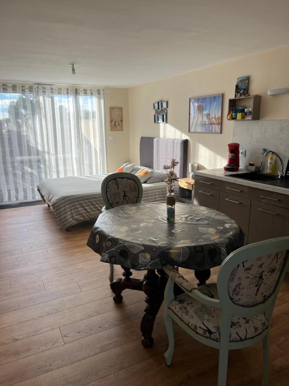 Studio pour 2 personnes à Tonnay Charente