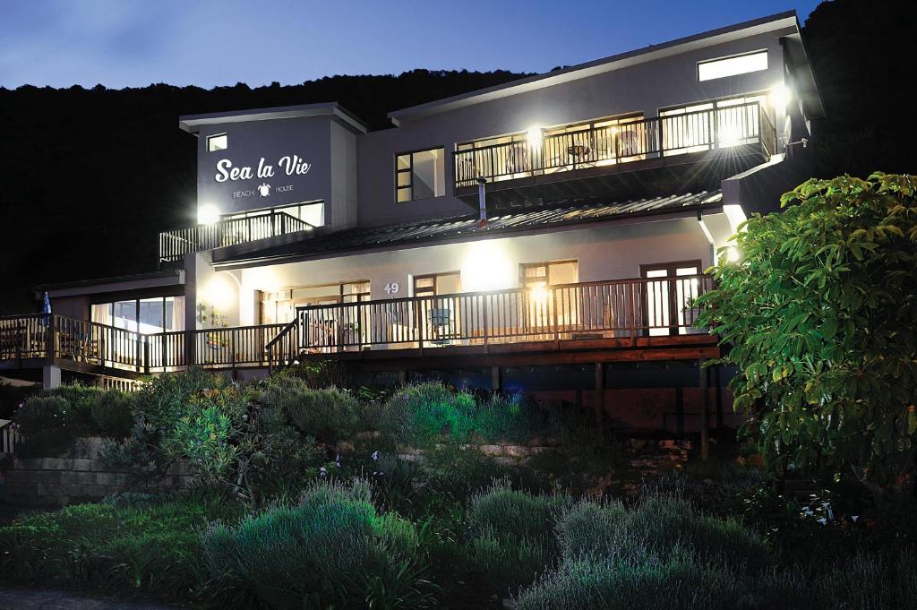 Sea La Vie Beach House - Image 34
