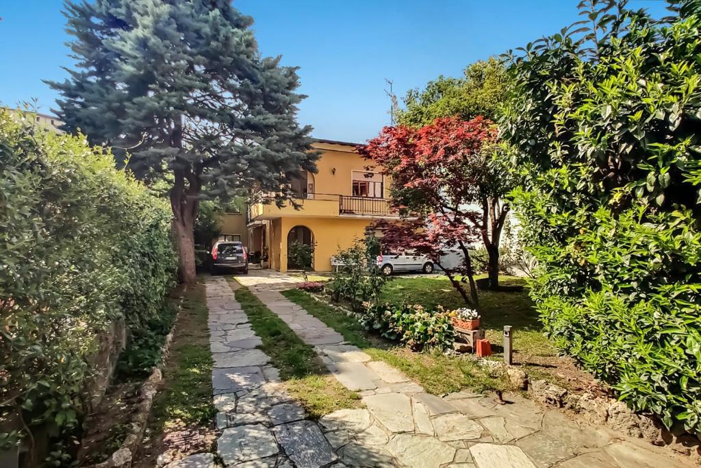 a view of the house from the garden at Menaggio 57 in Menaggio