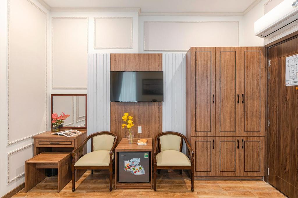 PINE VIEW Hotel Dalat - 8