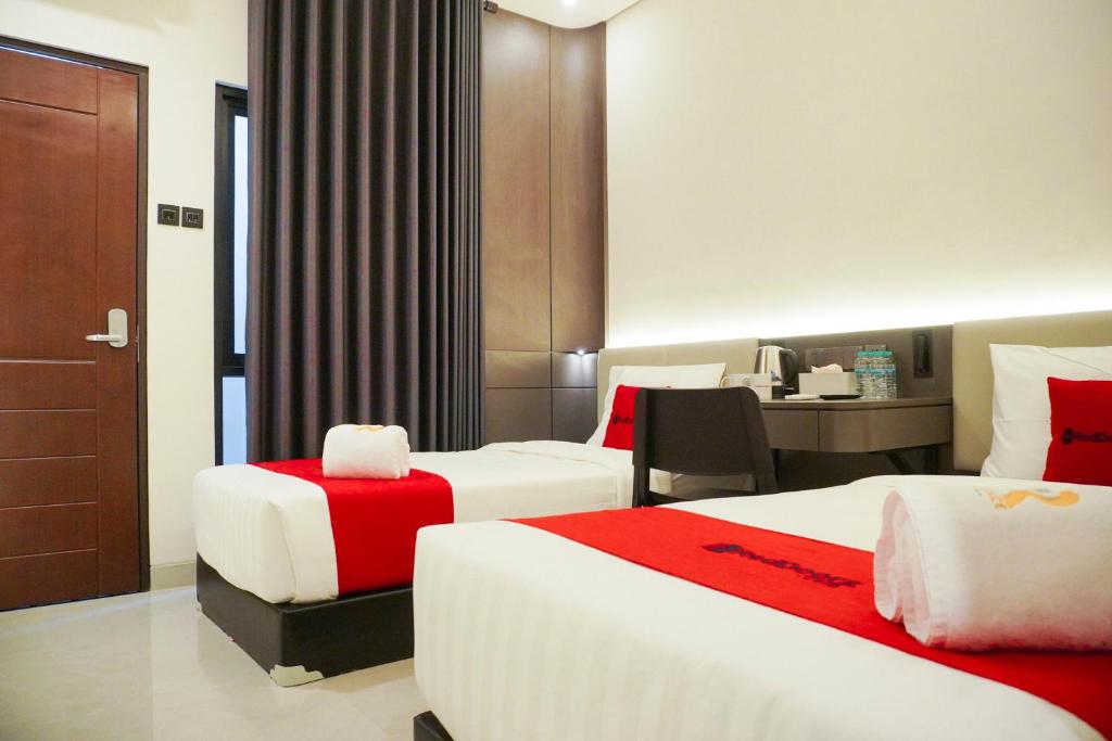 RedDoorz Plus @ Terban Residence - Habitación Doble Superior