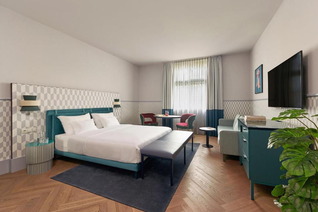 Falkensteiner Boutique Hotel Prague - 1