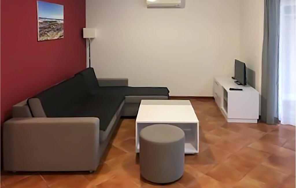 3 Bedroom Gorgeous Apartment In Medulin