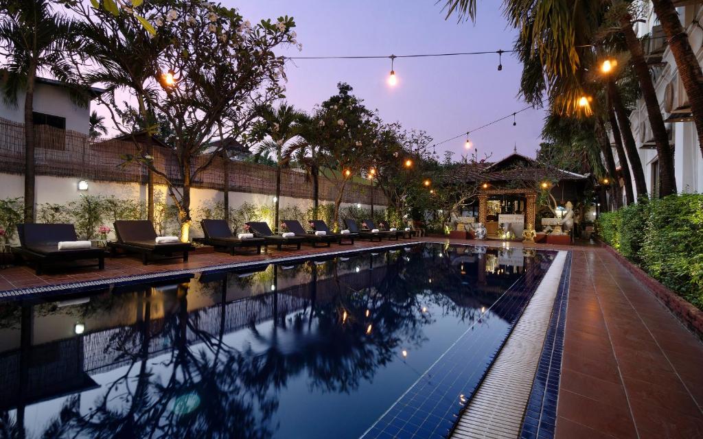 Piscina a Harmony Indochine d'Angkor o a prop