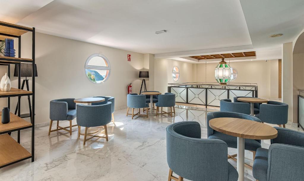 Bahía Tropical - Habitación Doble Deluxe (2 Adultos)