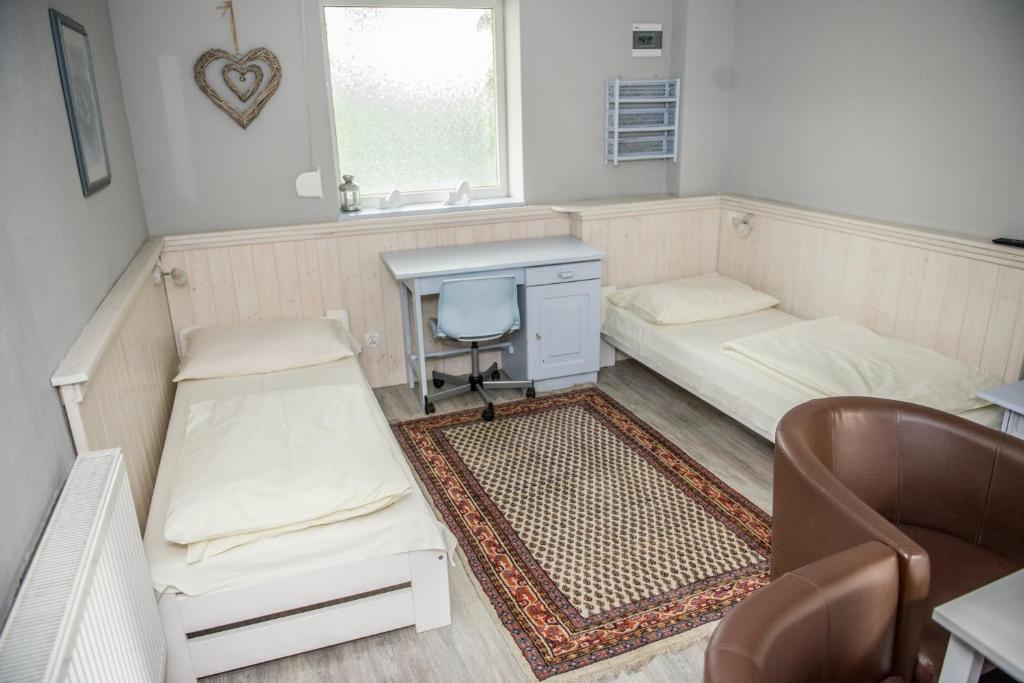 Villa Pod Orzechem w Zaniemyślu - Klassieke Tweepersoonskamer Met Douche