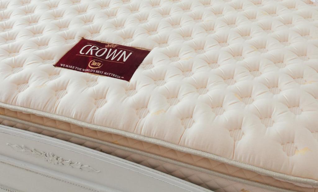 The White Suites - 9