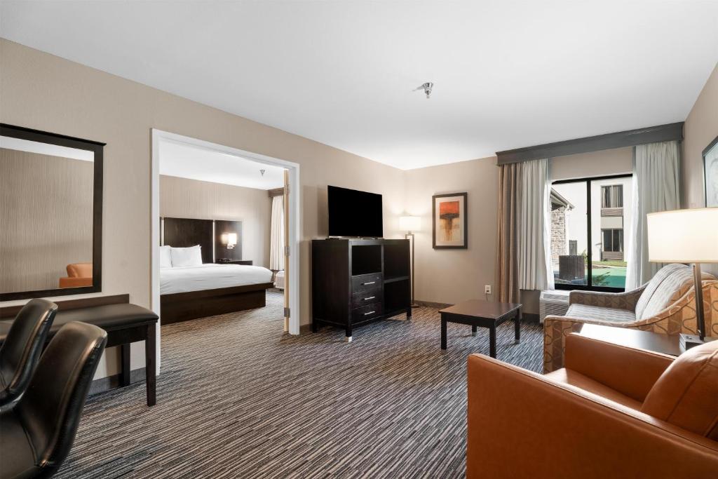 Best Western Courtview Hotel photo