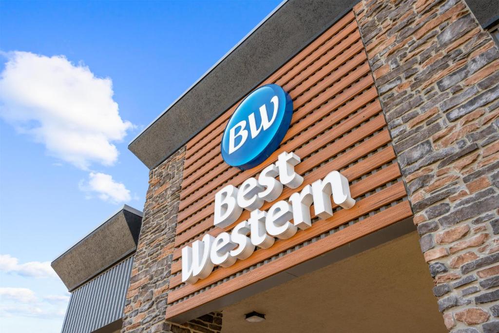 Best Western Courtview Hotel photo
