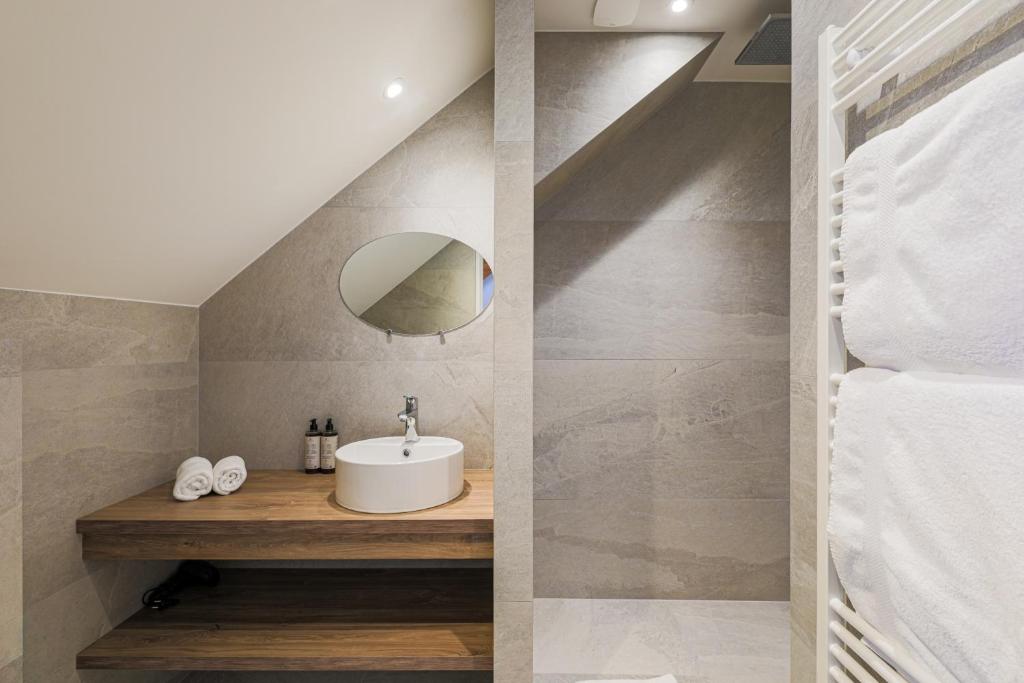 Hôtel Restaurant Les Tilleuls et son espace détente - Komfort-Vierbettzimmer