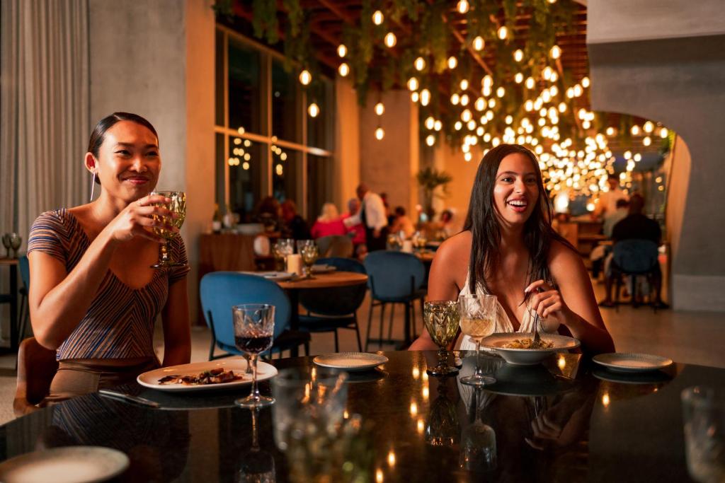 Hyatt Vivid Grand Island Cancun-All Inclusive Adults Only photo