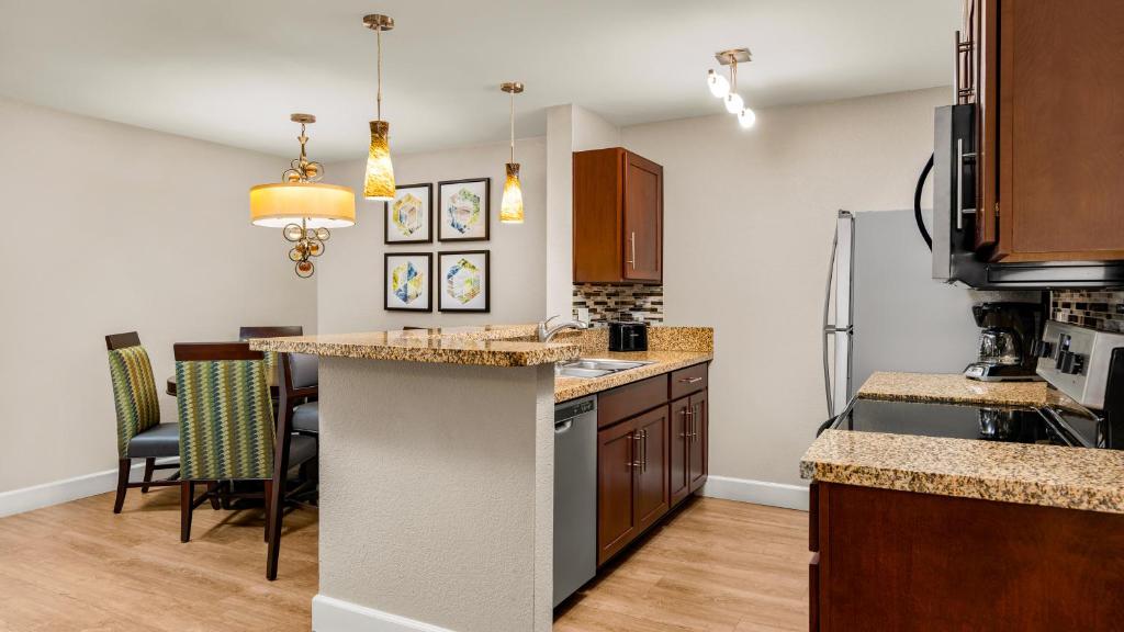 Holiday Inn Club Vacations at Desert Club Resort, an IHG Hotel - 