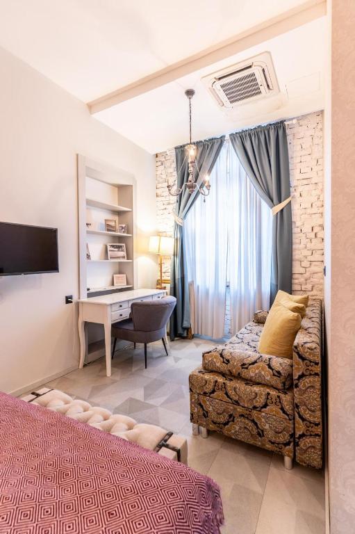 Domestic House Lola - 4