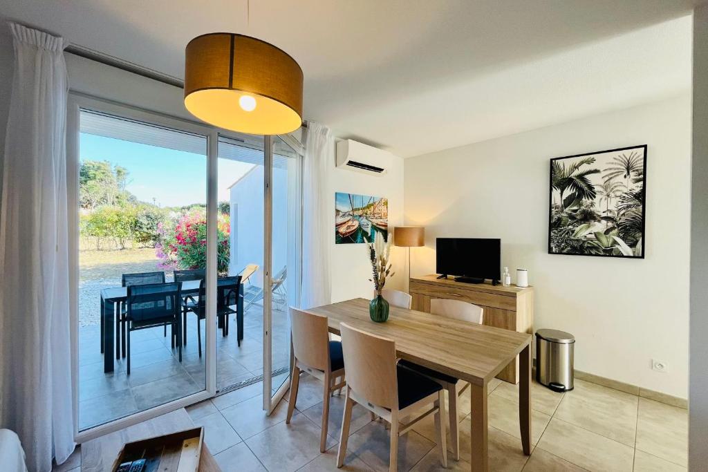 Mini-villa dans résidence avec piscine T2 BONIFACIO