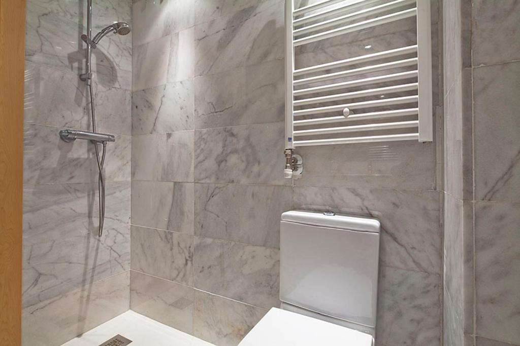 Koupelna v ubytování Apartment Barcelona Rentals - Pool Terrace in City Center