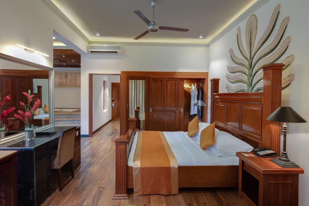 Earl's Regency Hotel - 6