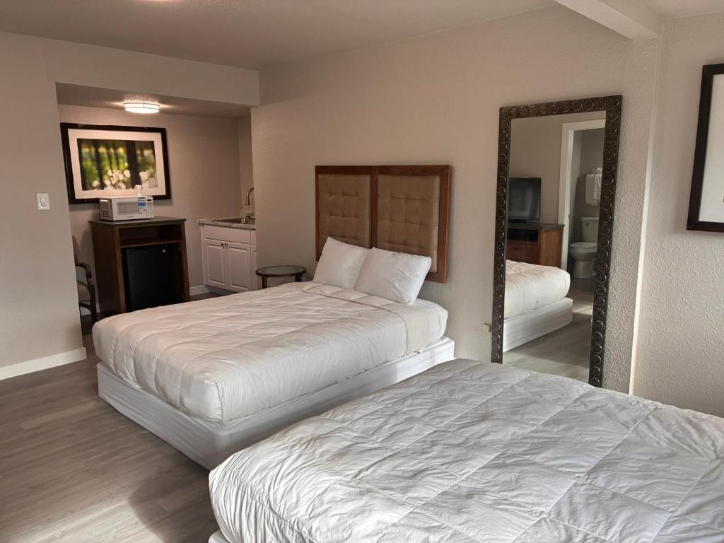Longmont Lodge and RV Park - Habitación Doble Económica