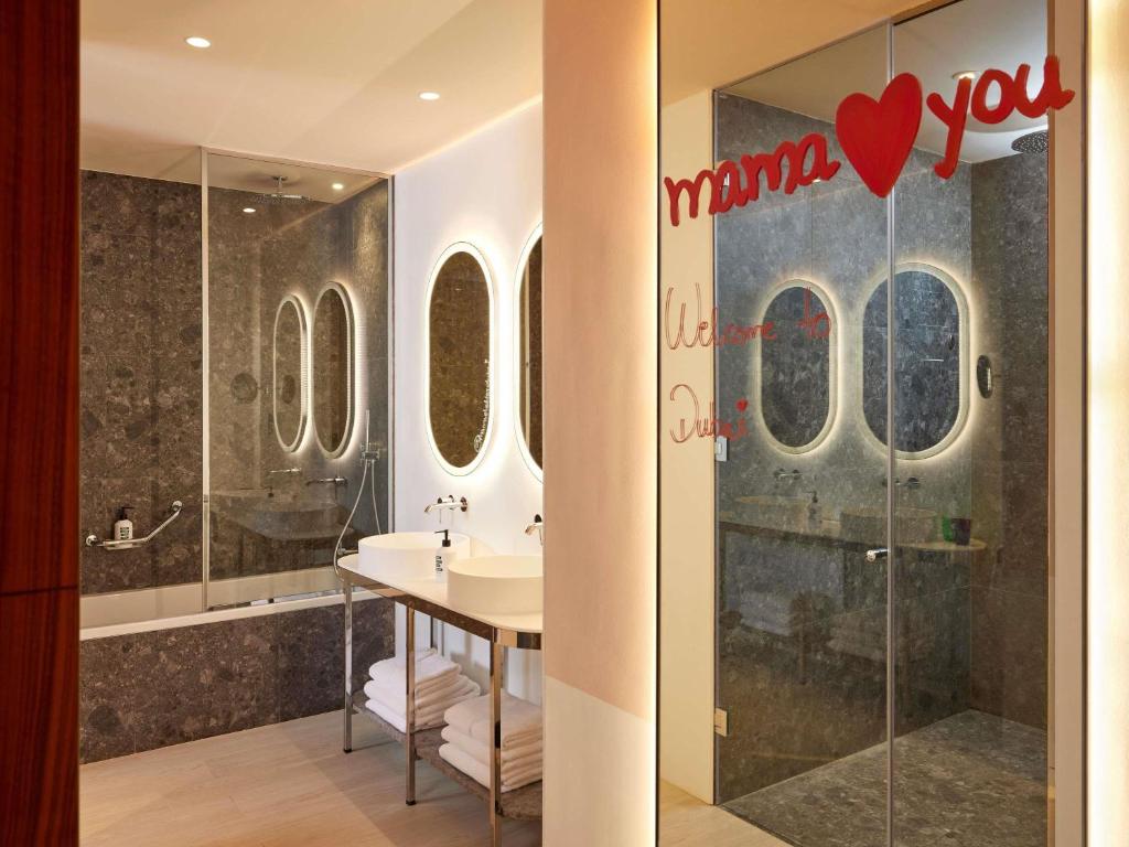 Hotel photo 37