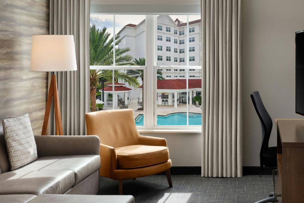 Residence Inn by Marriott Orlando at FLAMINGO CROSSINGS Town Center - 