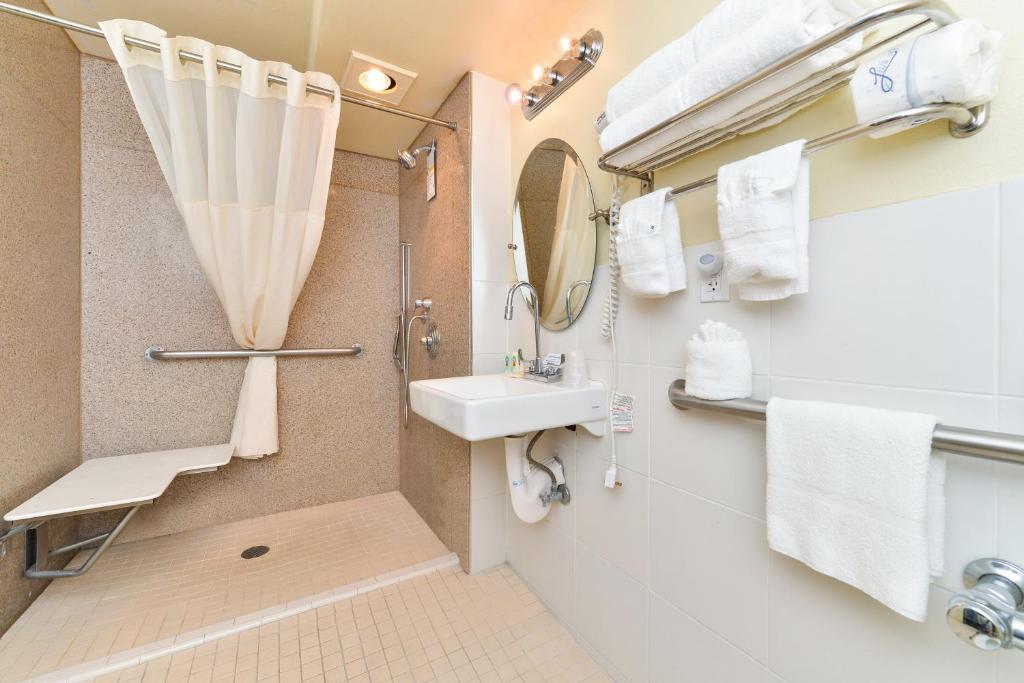 Quality Inn & Suites Montebello - Los Angeles - 