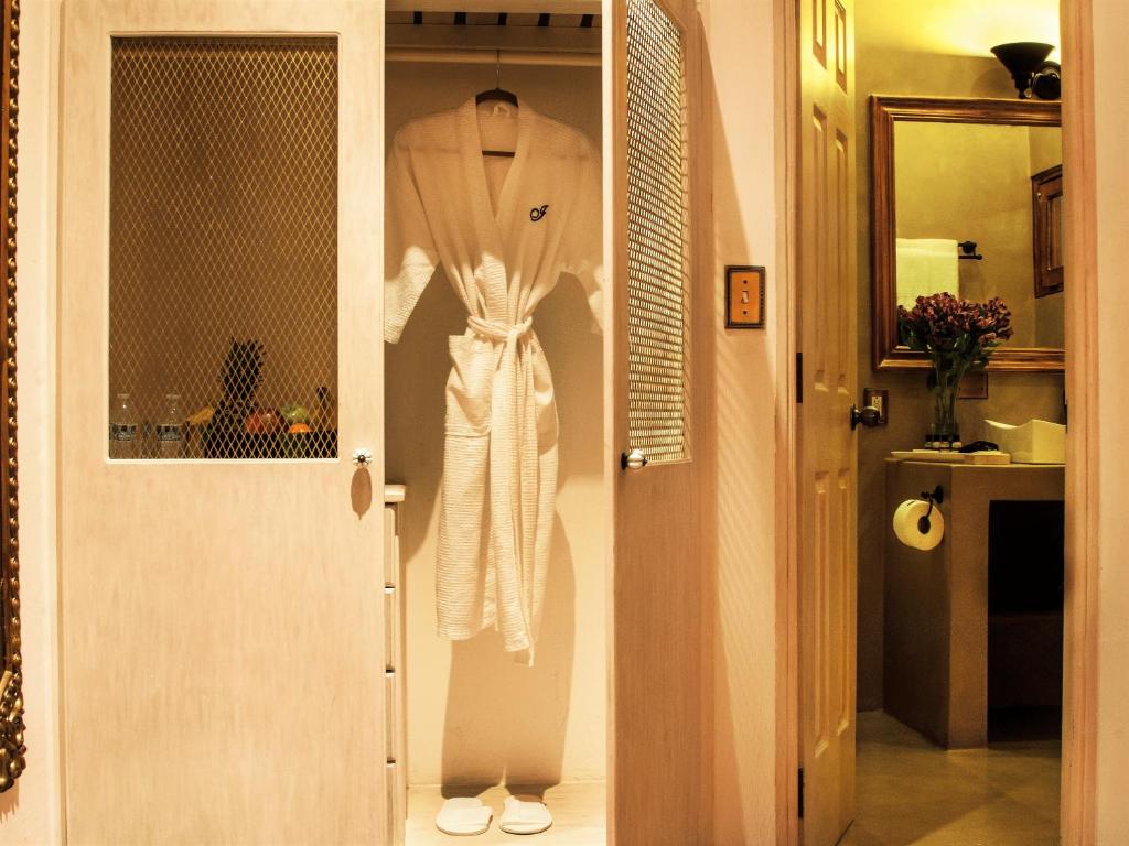 Vannituba majutusasutuses La Isabela Suites